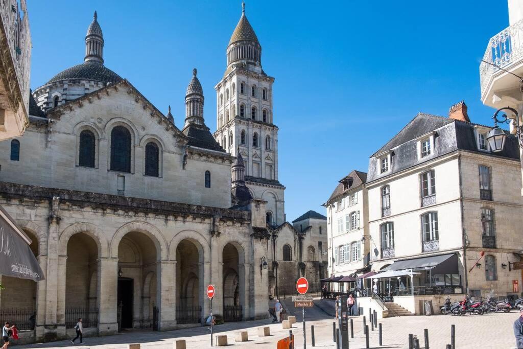 Famille Au Coeur De Perigueux Apartment Exterior photo
